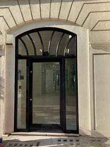 Commercial shops offices London Levic LV